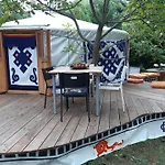 Jurta Az Erdo Mellett Dezsaval-keresz-tanya * Pilisszentkereszt