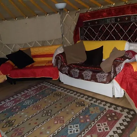 Jurta Az Erdo Mellett Dezsaval-keresz-tanya Luxury tent